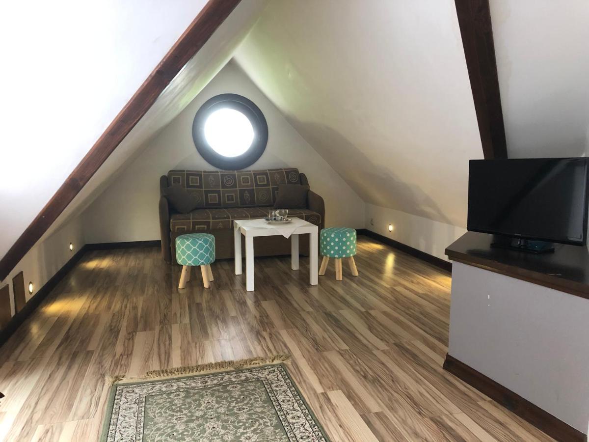 Gosciniec Pod Smrekami Bed & Breakfast Czorsztyn Bagian luar foto