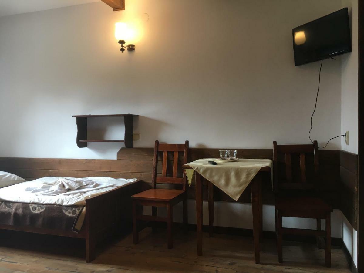 Gosciniec Pod Smrekami Bed & Breakfast Czorsztyn Bagian luar foto